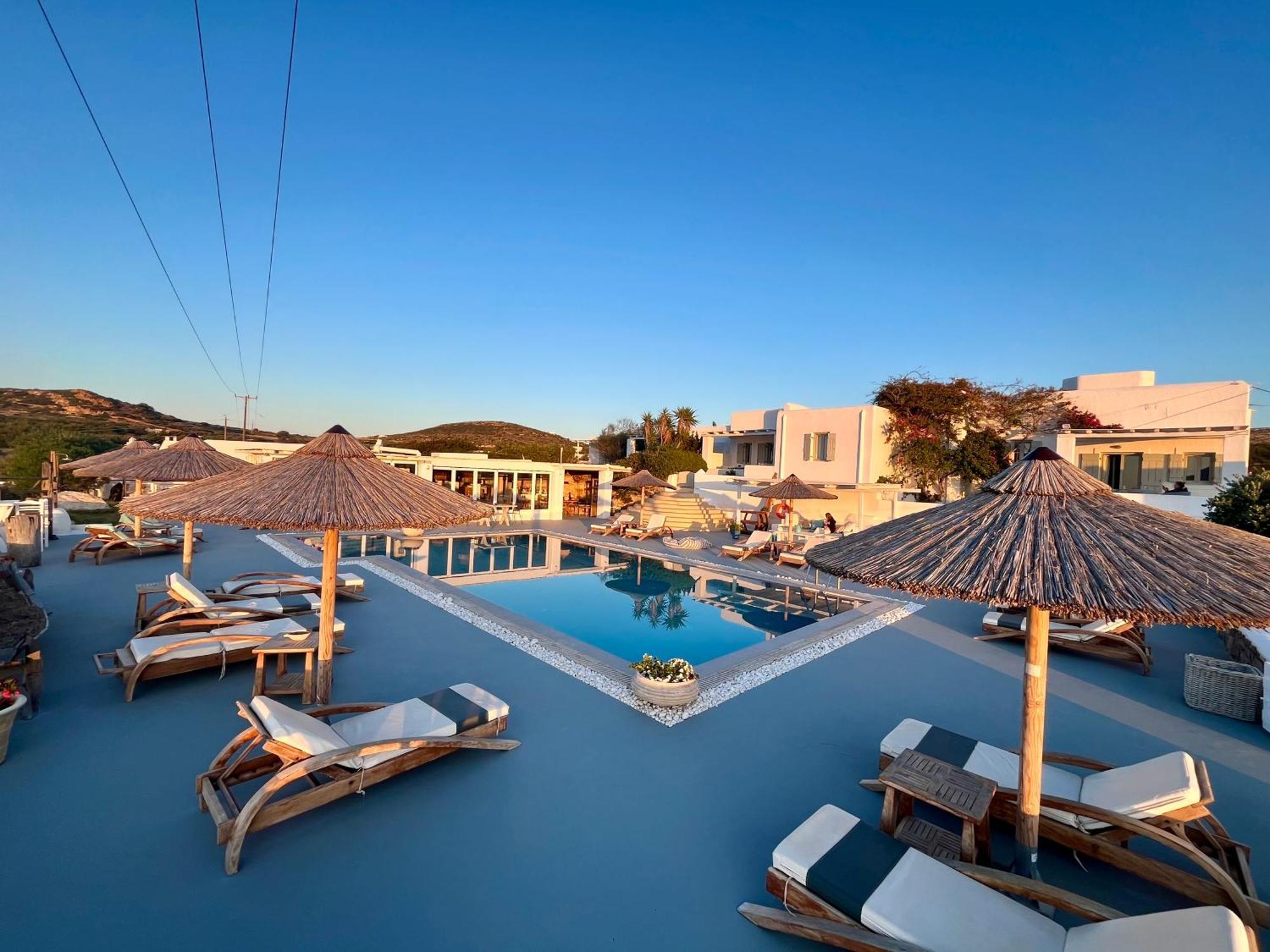 Aparthotel Anemoi Náousa