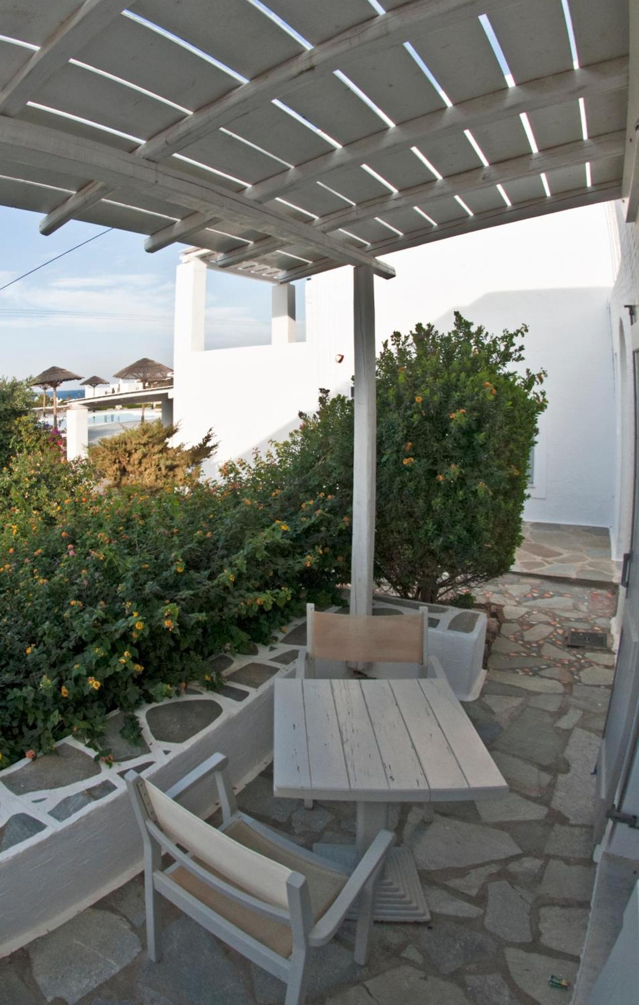 Anemoi Aparthotel 4*